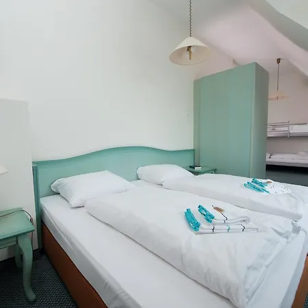 Hotel Ziegenkrug Schweriner Tor 3*